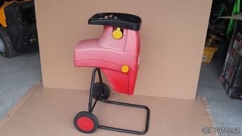 Tichý válcový zahradní drtič GO/ON 2600 W