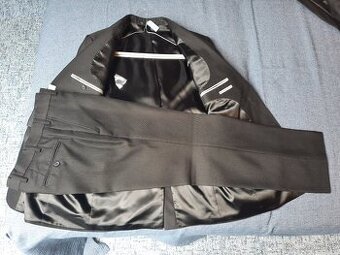 Pánský oblek zn. Zapletal Pavel Prostějov