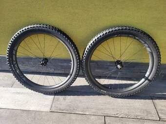 Zapletená karbonová kola ROVAL 27,5"