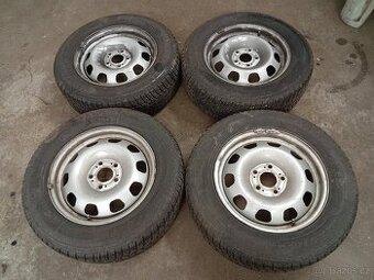 Kompletní zimní sada disků na Dacia Duster 215/65 R16