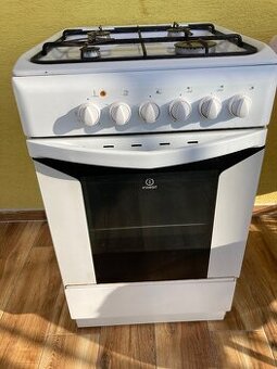 Plynový sporák s elektrickou troubou