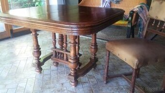 Starožitný stůl + 6 židlí
