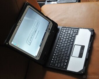 Průmyslový konvertibilní notebook/tablet Panasonic CF-33