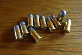 Náboj 32 Short plněno černým prachem kat „D“