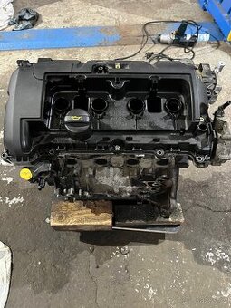 Motor 1.4 Vti 72KW 8F01 UVAŘENÝ díly nebo jako celek