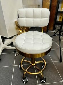 Kosmetická židle