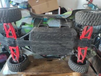 RC model auta Traxxas Slash 4×4