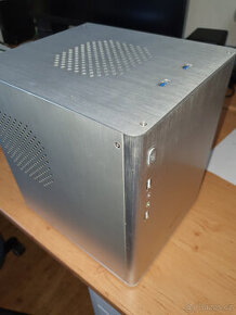 celohliníková PC skříň Sharkoon CA-M mATX krychle