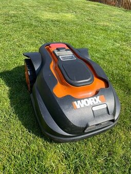 Robotická sekačka WORX Landroid M – 900 m², ve skvělém stavu