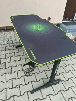 Herní stůl ULTRADESK s podložkou