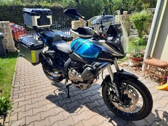QJMotor SRT 550 SX, 2700 km, záruka do 2027