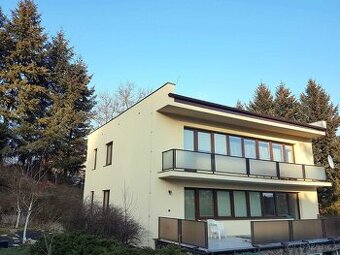 Pronájme bytu v rodinném domě s terasou