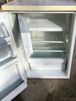 Málá lednice Zanussi s mrazákem