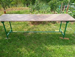 Skládací kovový stůl V=76cm, Š=62cm, D=250cm
