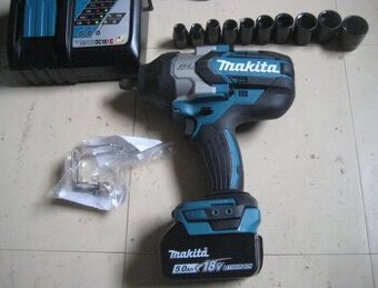 Nový Akurázový utahovák Makita DTW 1002Z 18 V