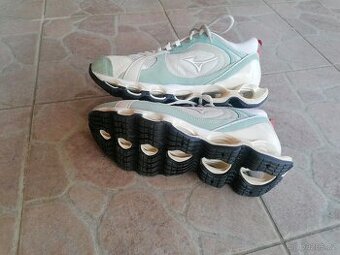 Boty Mizuno EUR 42 UK8