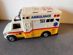 Auto ambulance, sanitka-houká - 1