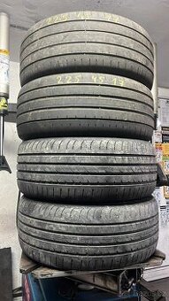 225/45/17 Goodyear,Hankook