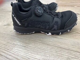 Dětské sportovní boty zn.Adidas Terrex,vel.6,240mm
