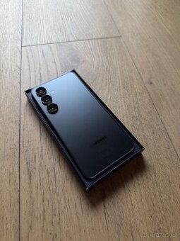 Samsung Galaxy S24 256GB černý