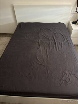 Postel 140x200, včetně roštu a matrace