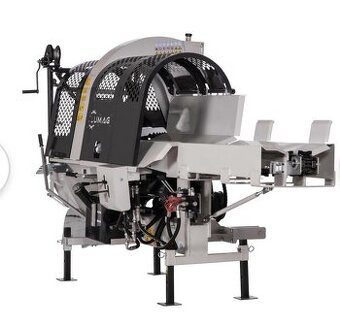 Štípací poloautomat za traktor PTO