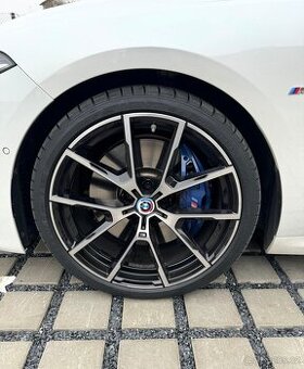 BMW 8 originál 20" kola sada bicolor dvourozměr.