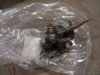 Motor tera vari + karburátor