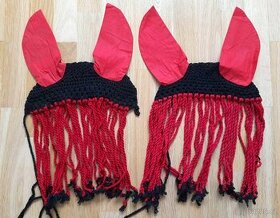 Háčkované čabraky s třásněmi na koně - full, červeno-černá