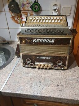 Heligonka Kebrdke 4 hlas