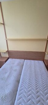 Ložnice - postel, skříň, toaletni stolek