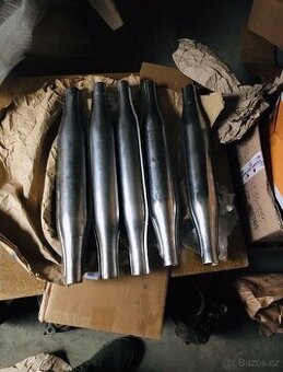 Originální nové výfuky kolena původní výroba CCCP Uloženka