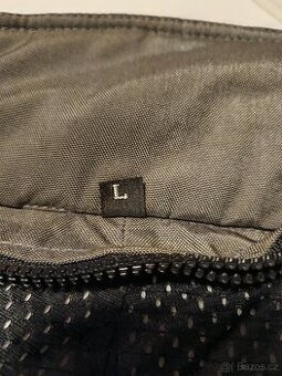 Motorkářské kalhoty