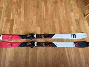 Volkl V-Werks BMT 90 délka 177cm+vázání MARKER+stoupací pásy