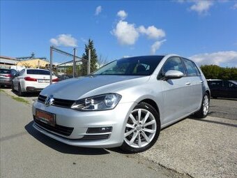 Volkswagen Golf 1,6 TDI HIGHLINE KAMERA 1.MAJ
