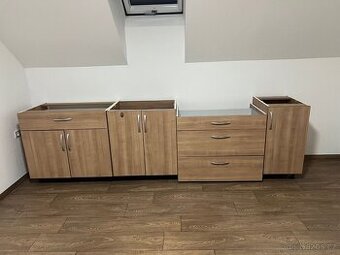 Kuchyňská linka + skříň