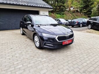 ŠKODA Octavia kombi, 2.0 TDi, vyhř. volant a zadní sedadla