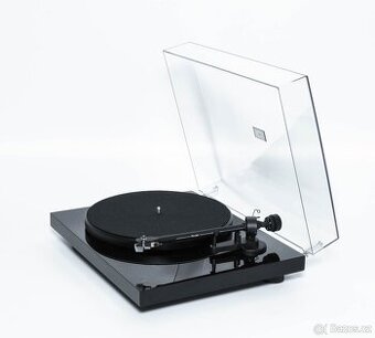 Pro-ject Debut III