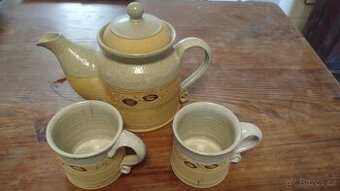 Konvička a dva hrnky