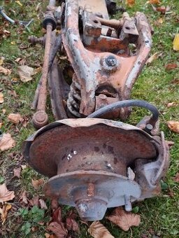 Škoda 110R motor nápravy převodovka