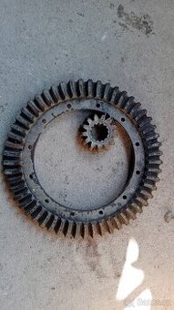 Úhlový převod diferenciálu Zetor UŘI 13/53 zubů