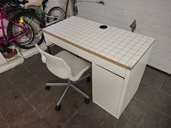 Prodám Ikea stůl Micke, k tomu zdarma židle
