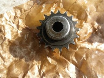JAWA VILLIERS 175 Special řetězové kolečko motoru