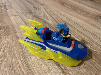 Tlapková patrola létající stroj