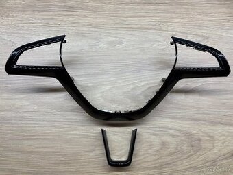 Plaketa + Rámeček volantu PIANO BLACK 5E0419685A, 5E0419685G