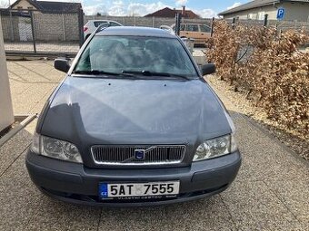 Prodám Volvo V40, r.v. 2002