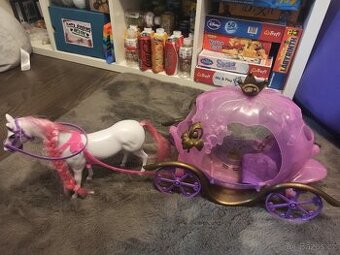 Kočár pro Barbie, panenka