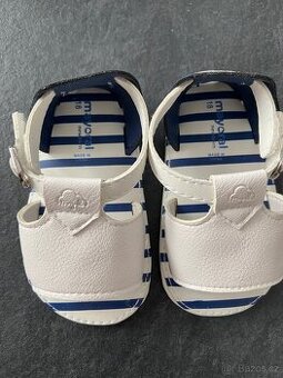 Sandále pro miminko