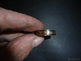 Prodám zlatý snubní prsten - 1