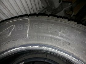 Zimní pneu 195/65r15 continental dot 14 - 1